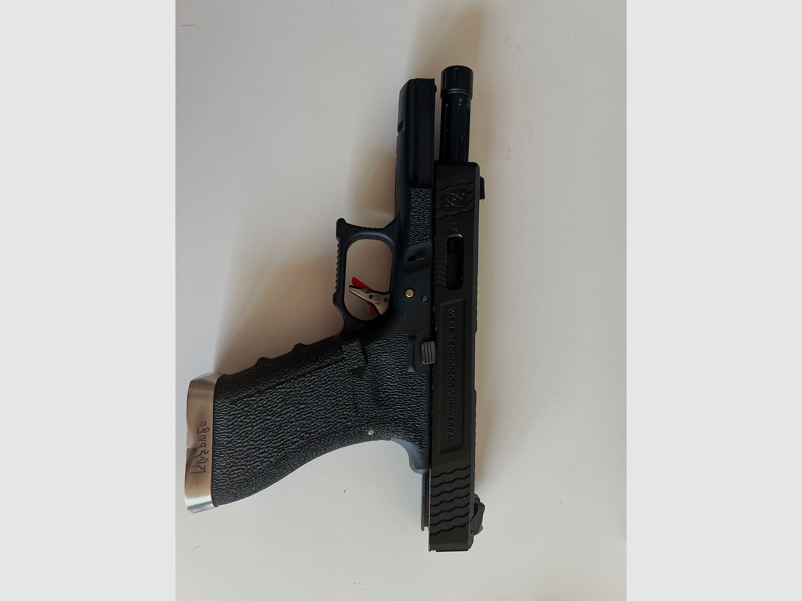 GHK MK18 Forged Receiver mit 5 Mags  + WE G-Force 17 ohne Mag