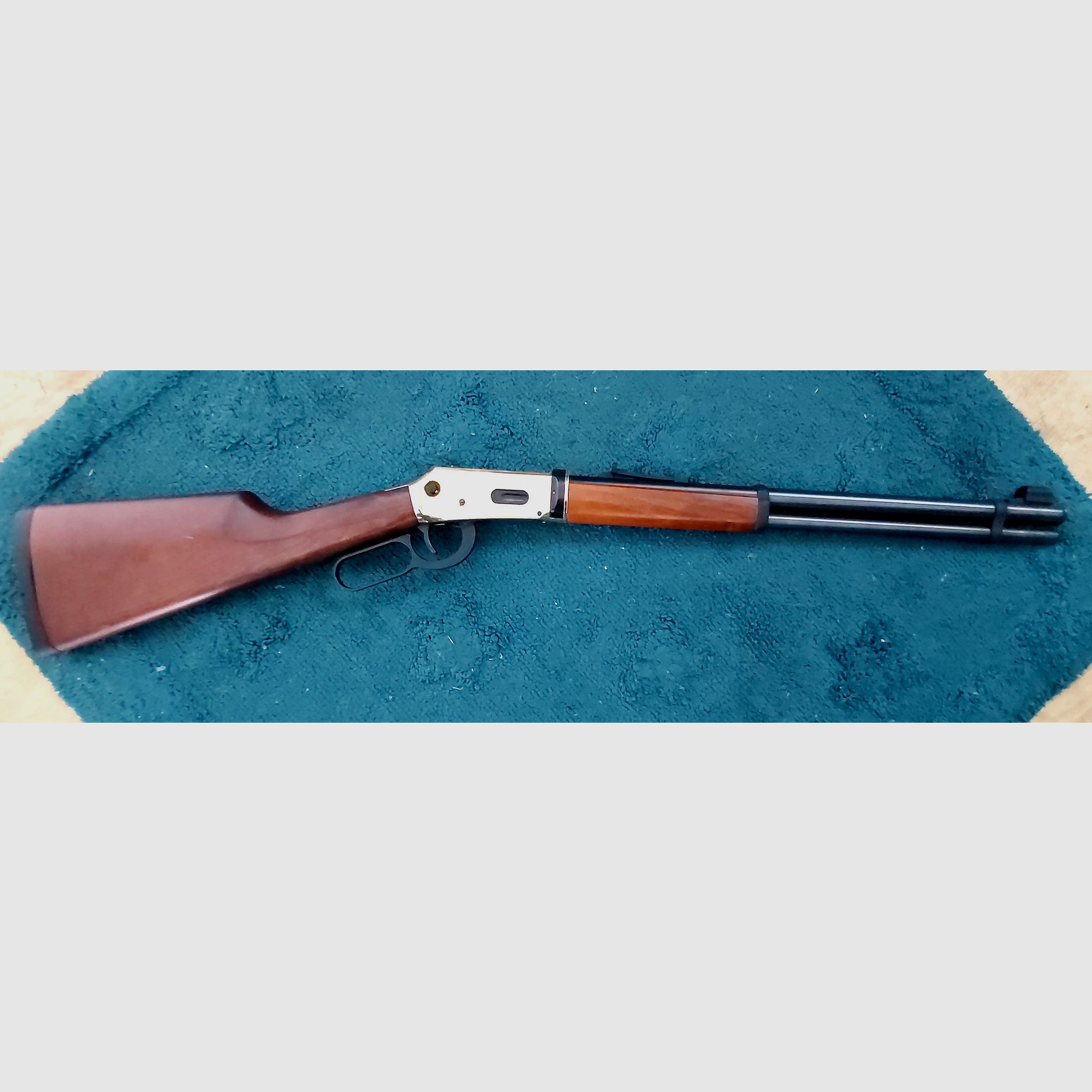 Walther Lever Action Wells Fargo long CO2-Gewehr in Gold-Optik im Kaliber 4,5mm -