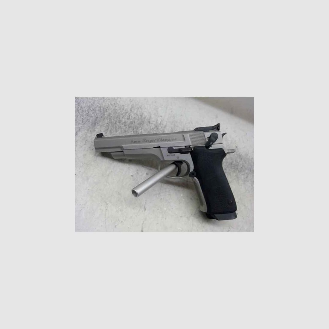 Pistole Smith & Wesson Mod. Target Champion im Kaliber 9mm Luger gebraucht