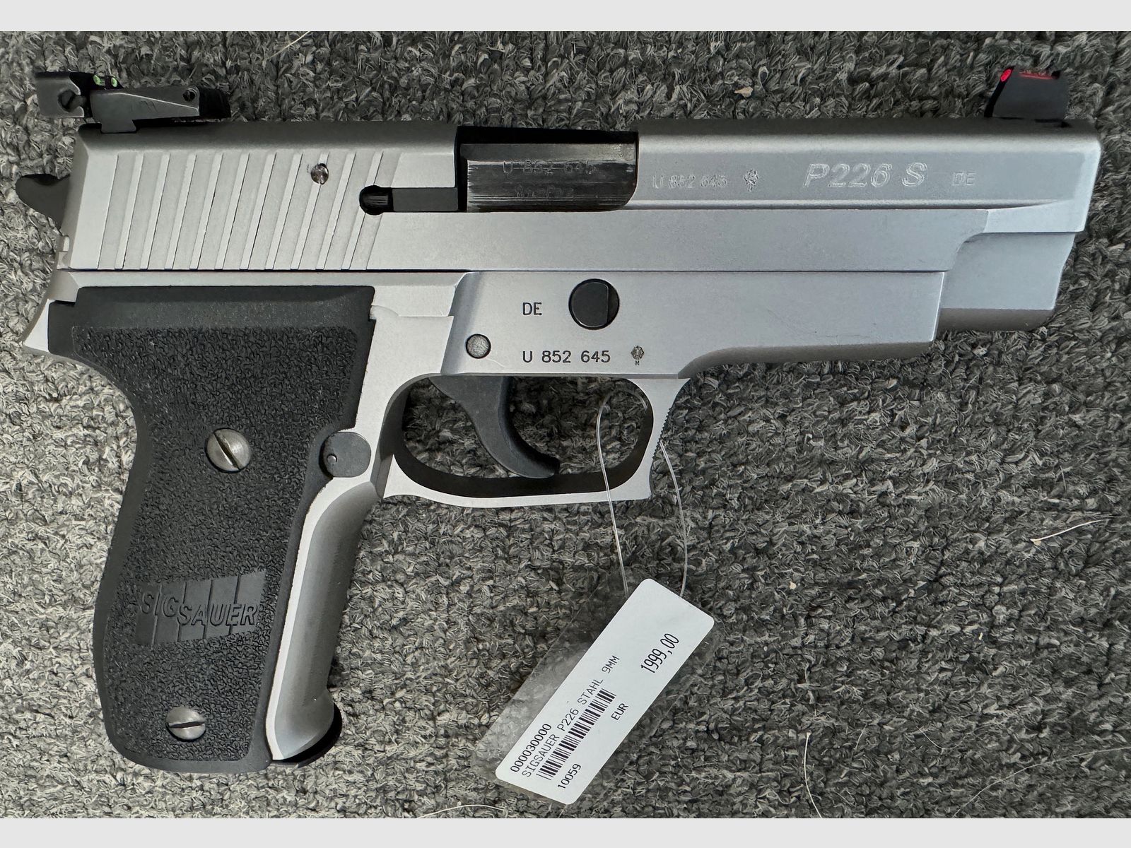 SIG Sauer P226 Stainless 9mm