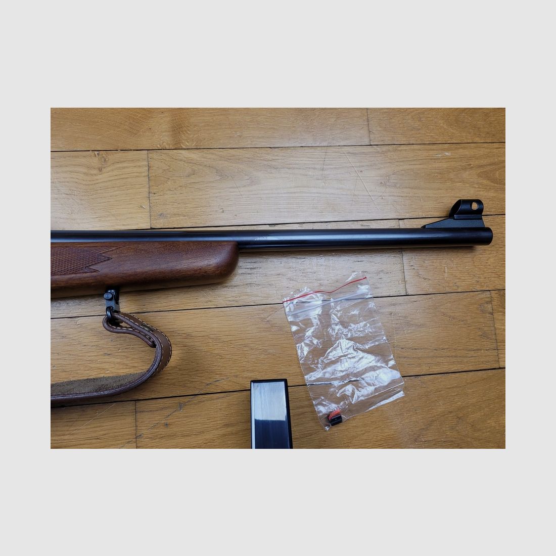 Tikka M65 geweer – 300Win Mag – Prachtig walnoot – tweede vizier – Geweerriem – 2 magazijnen! Nieuw!, afbeelding 9 van 28