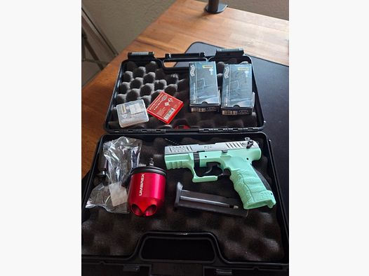 Walther P22 Mint + accesorios etc.