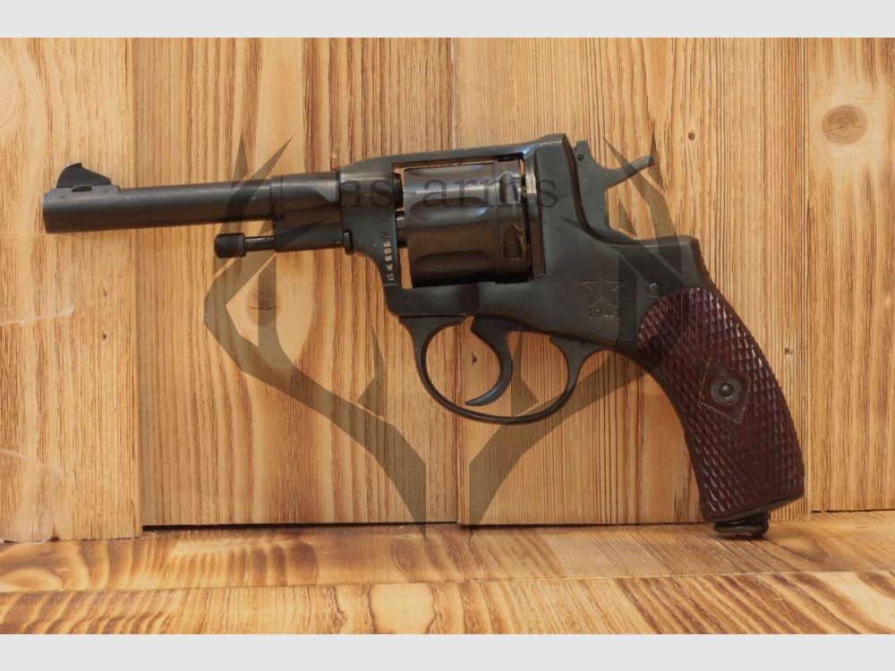 Nagant	 Nagant M1895 Revolver - 7,62 × 38 mm R