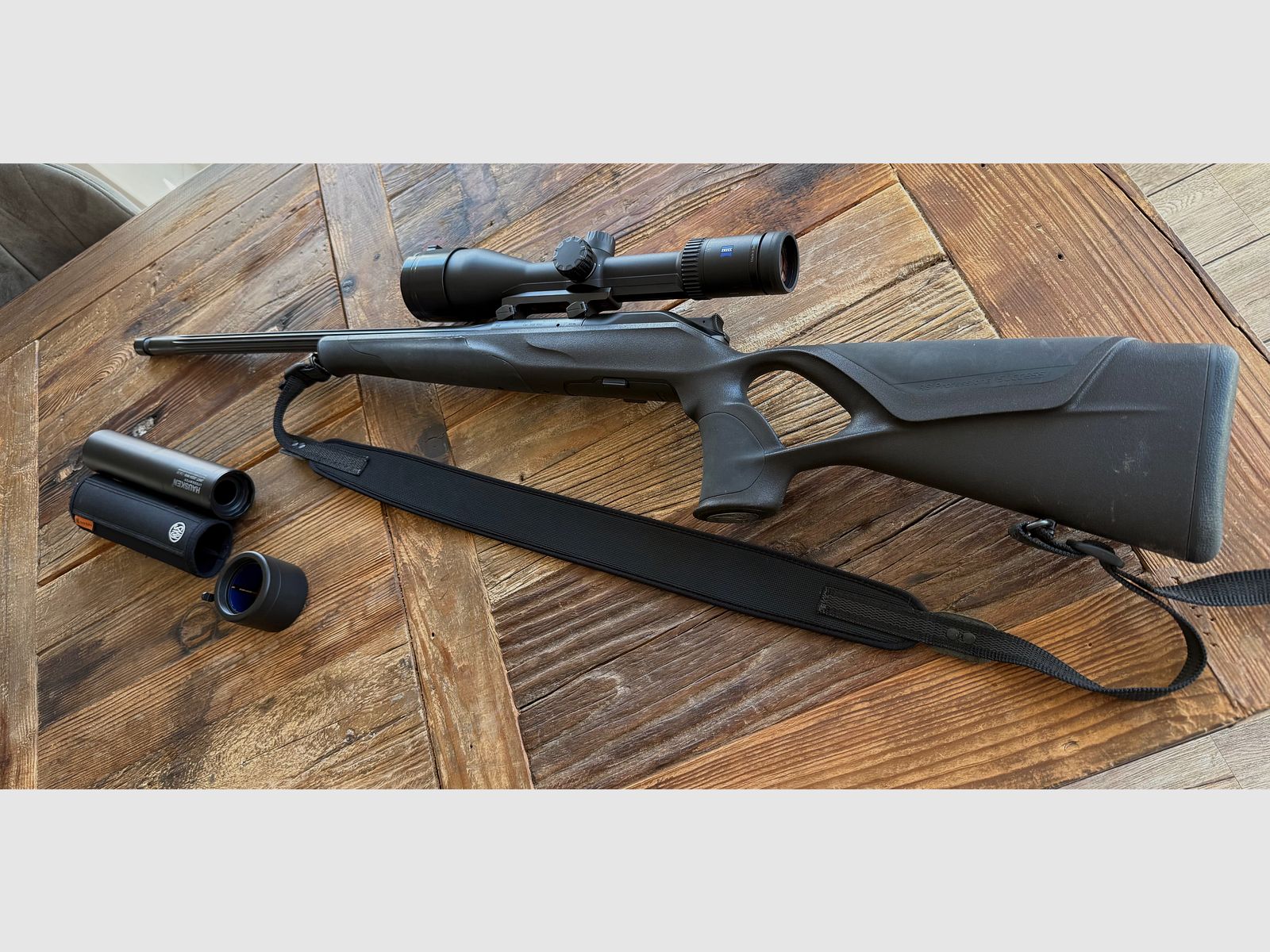 Blaser R8 Professional Success .308 Win – hunting match – Zeiss V6 – Hausken JD224 – full equipment incl. premium ammunition!