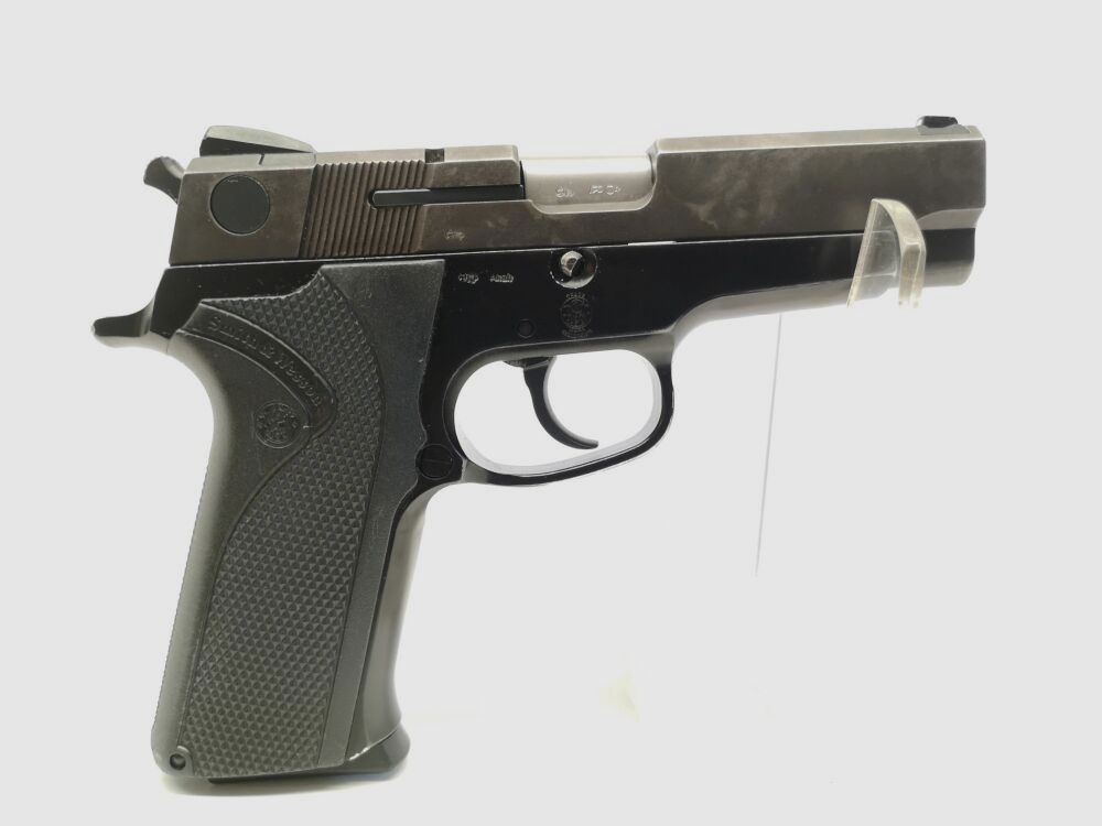 Smith & Wesson 910