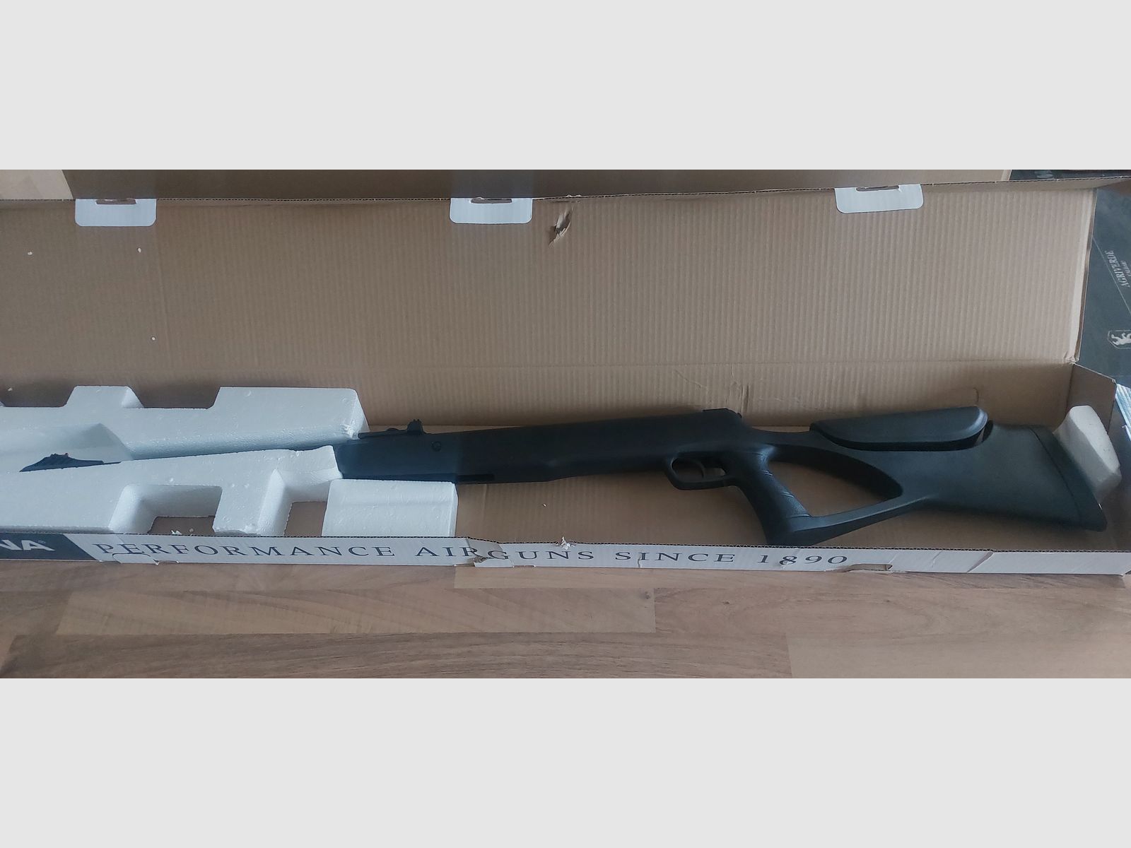 SPRZEDAJĘ 2 karabiny pneumatyczne marki Diana Diana eleven 4.5mm i Diana two sixty w kal. 5.5mm