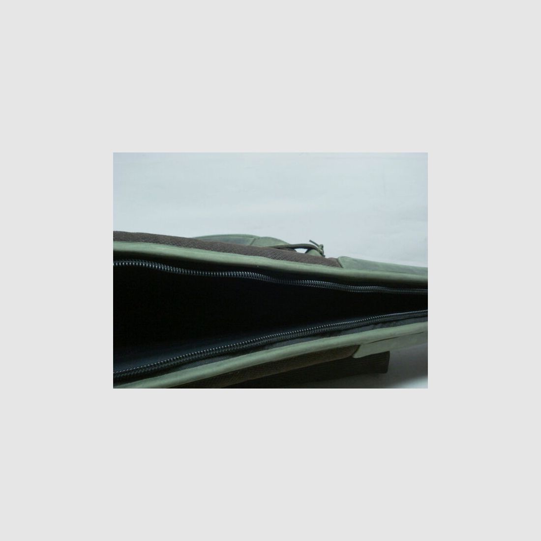 Nobil Hunting Futteral grün Gummiarmierung