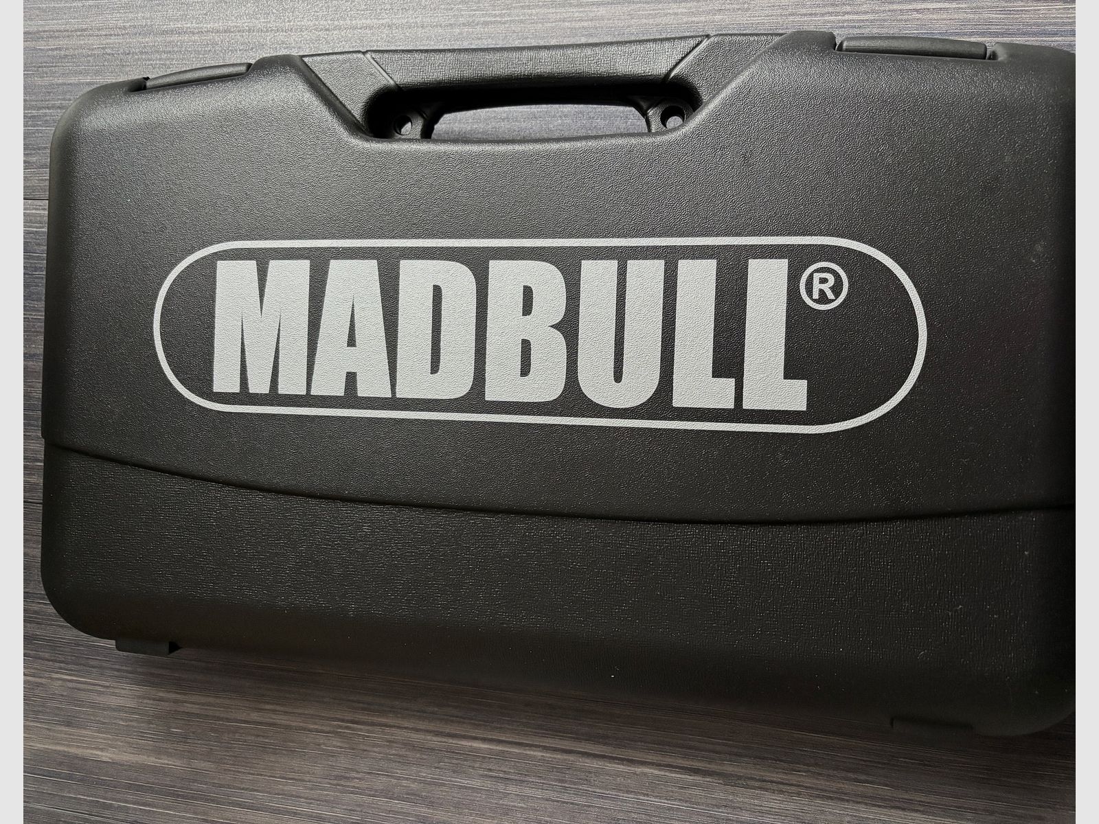 Air pistol DIANA Model 5 Cal 4.5 177 with like-new combination lock case