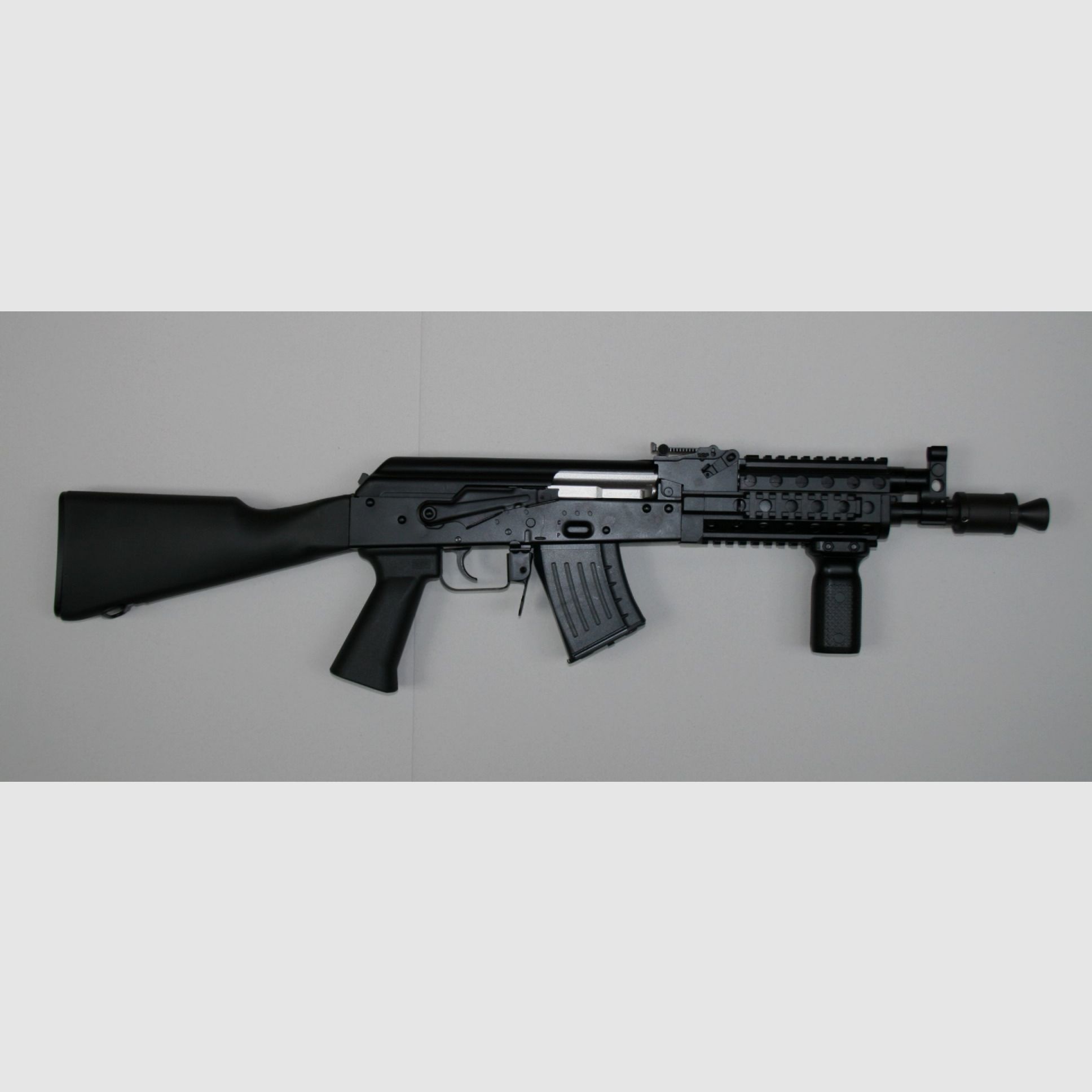 WBP Mini Jack repetitiegeweer met synthetische kolf / 10-schots magazijn / 7,62x39mm, afbeelding 1 van 8