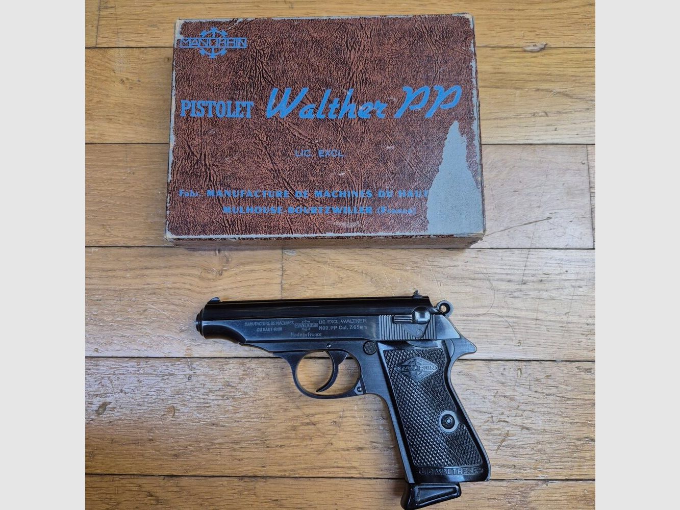 Sehr schöner Walther PP von Manurhin unter exklusiver Lizenz von Walther – Kal. 7,65mm – 2 Originalmagazine – Sammlerstück in Originalbox mit Anleitung, Zielscheibe und Reinigungsset – Seltenes Exemplar von 1954! – Perfekte Mechanik – Neuer Spiegel-Lauf – Zustand nahezu neu – TBE++, Bild 8 von 28