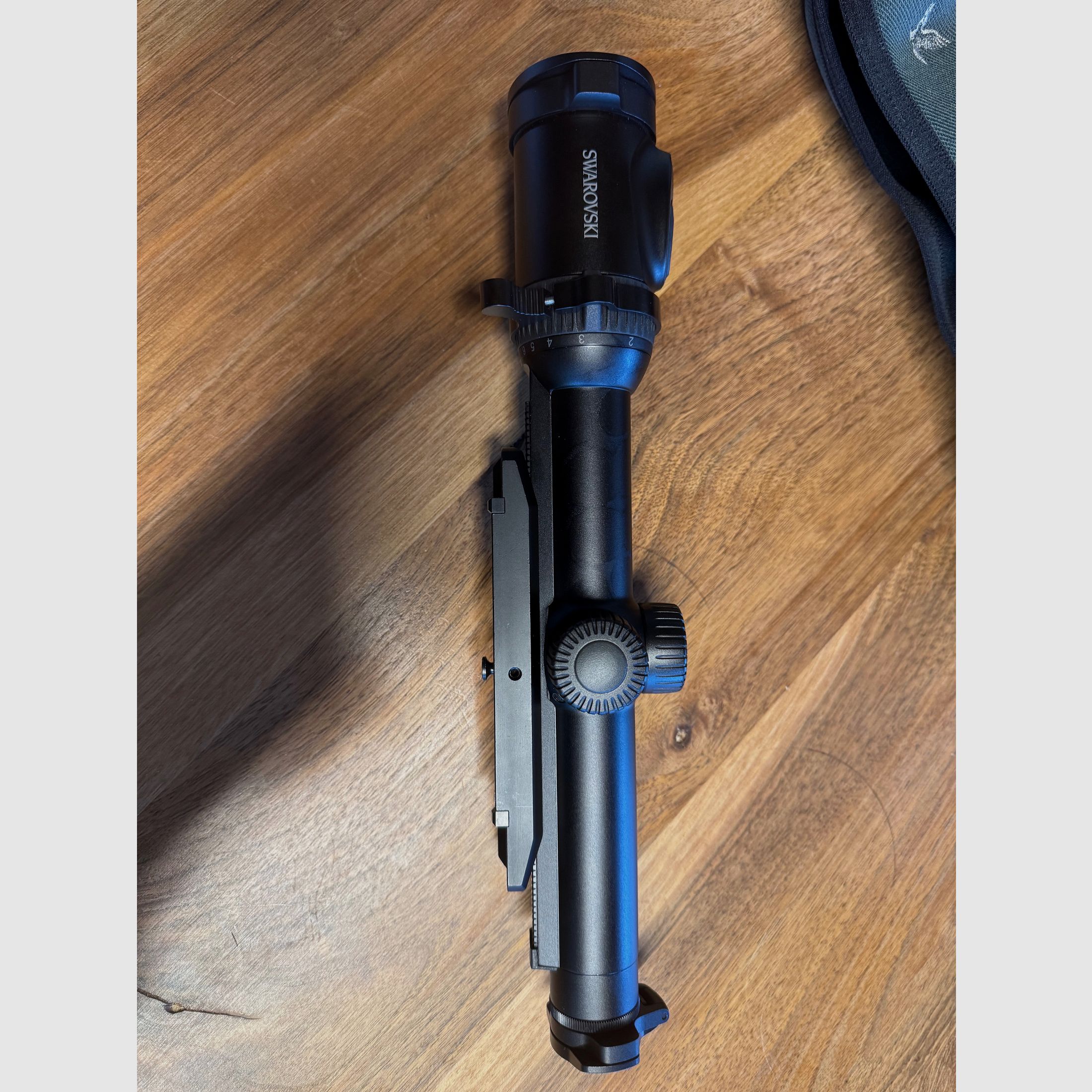 Swarovski Z8i 1-8x24i mit Dentlermontage und viel Zubehör