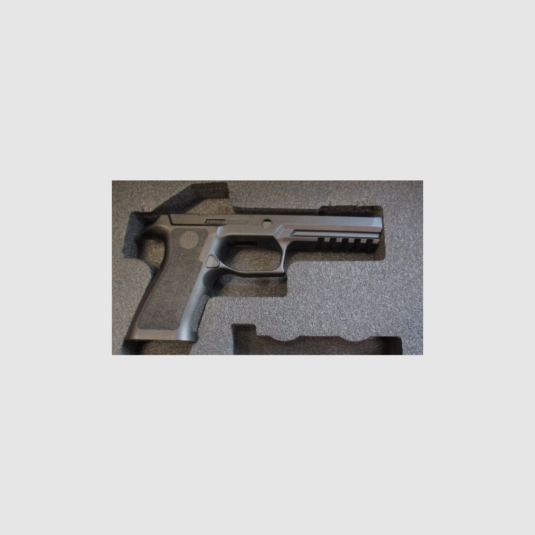 Pistole SIG Sauer P320 X-Five mit Wechselsystem mit Romeo Holosight und Zu. P320