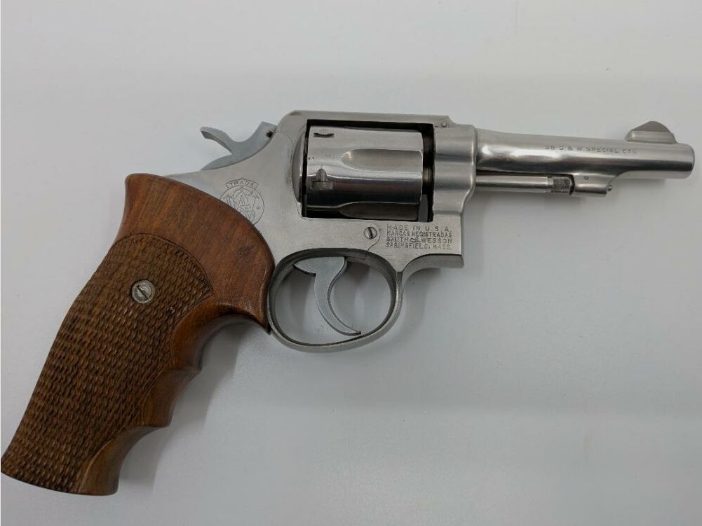 S&W 64
