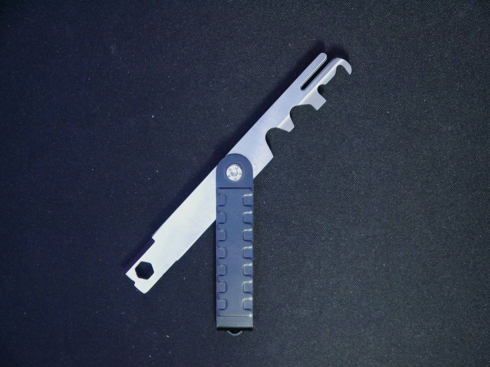 AR 15 cleaning tool tool bolt cleaner Oberland Arms Schmeisser Hera M16