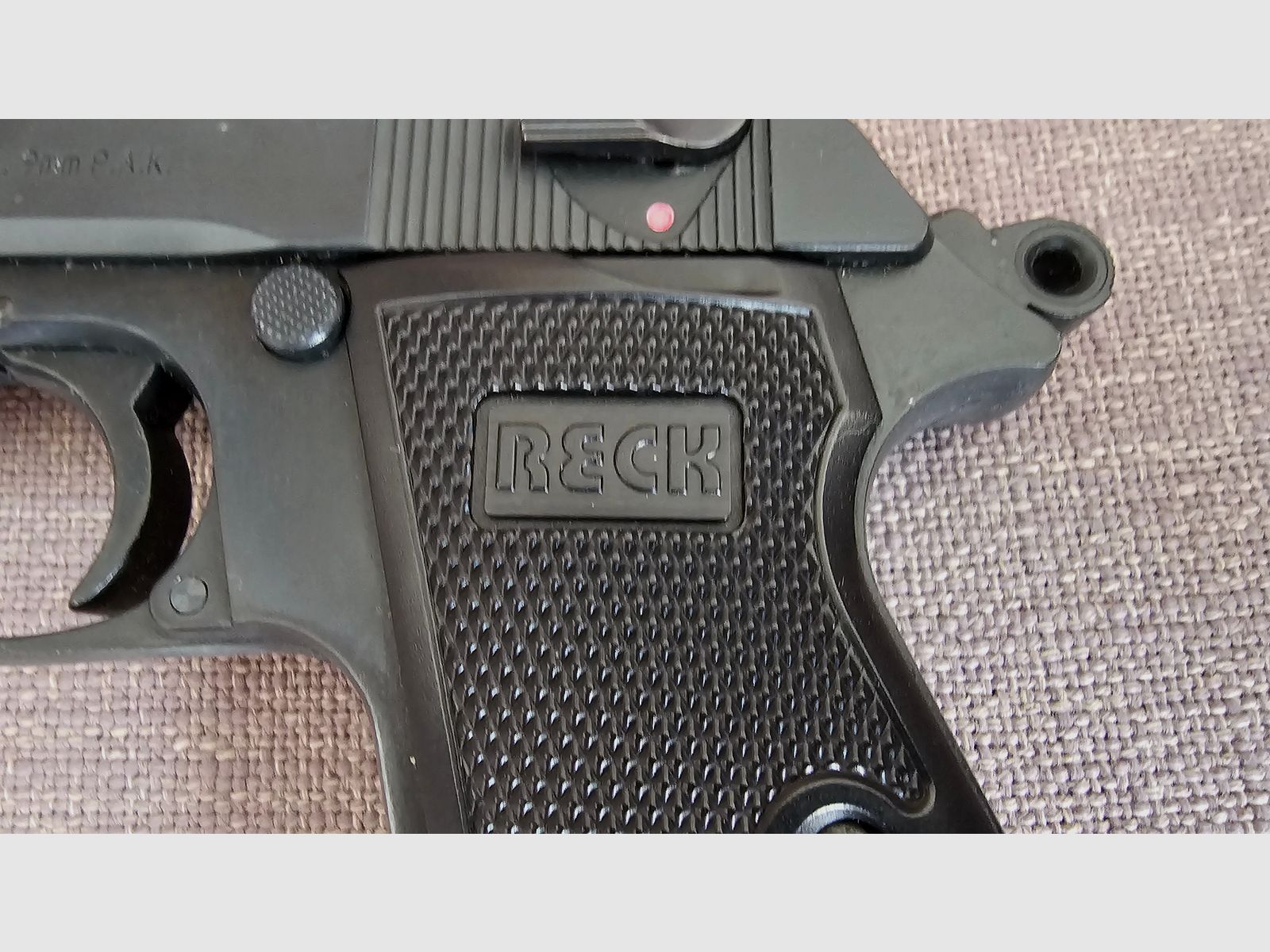 Schreckschusspistole RECK Modell PP Kal. 9mm PAK