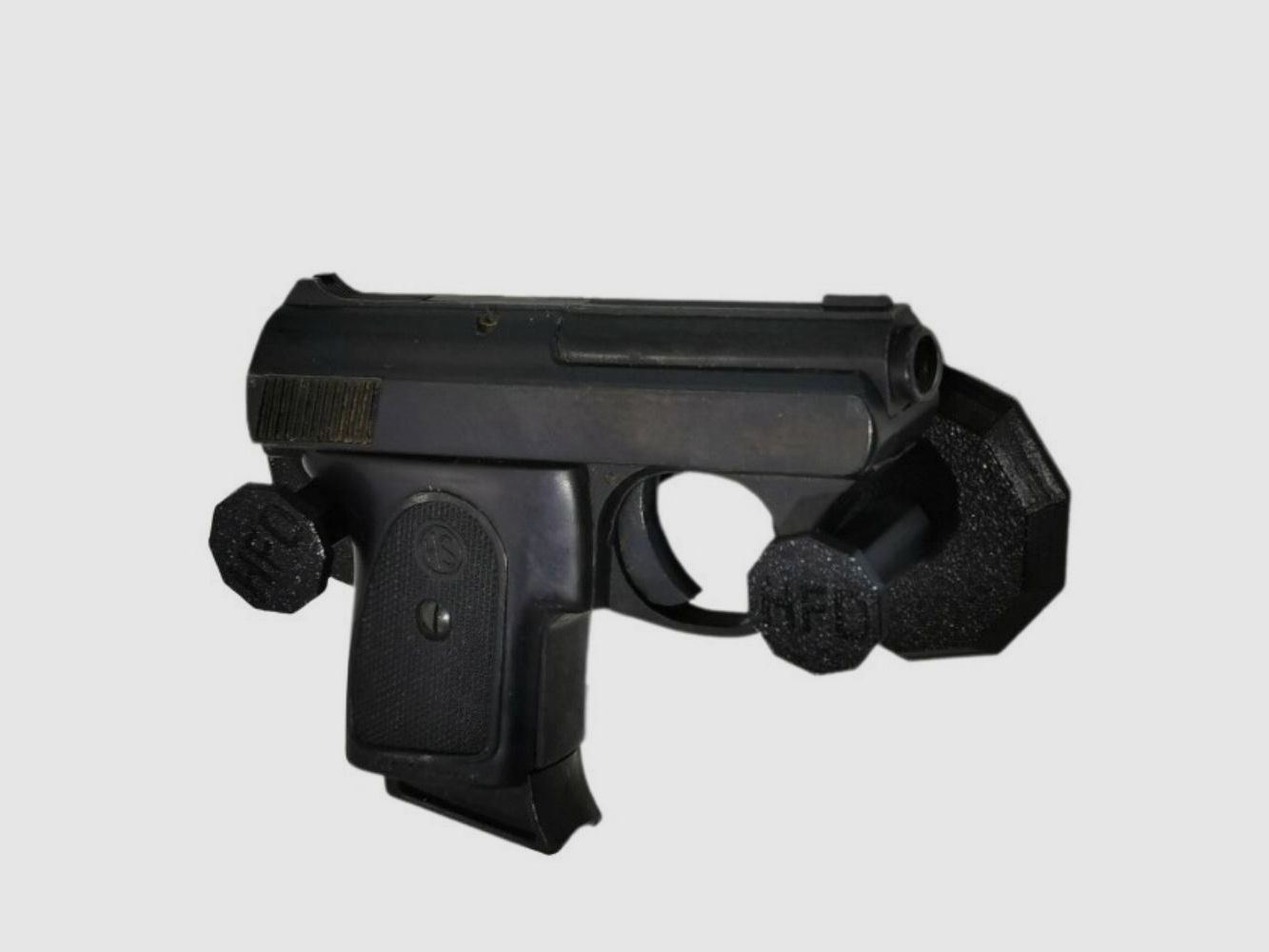 Our stable magnetic holders: Magnetic holder set for handguns