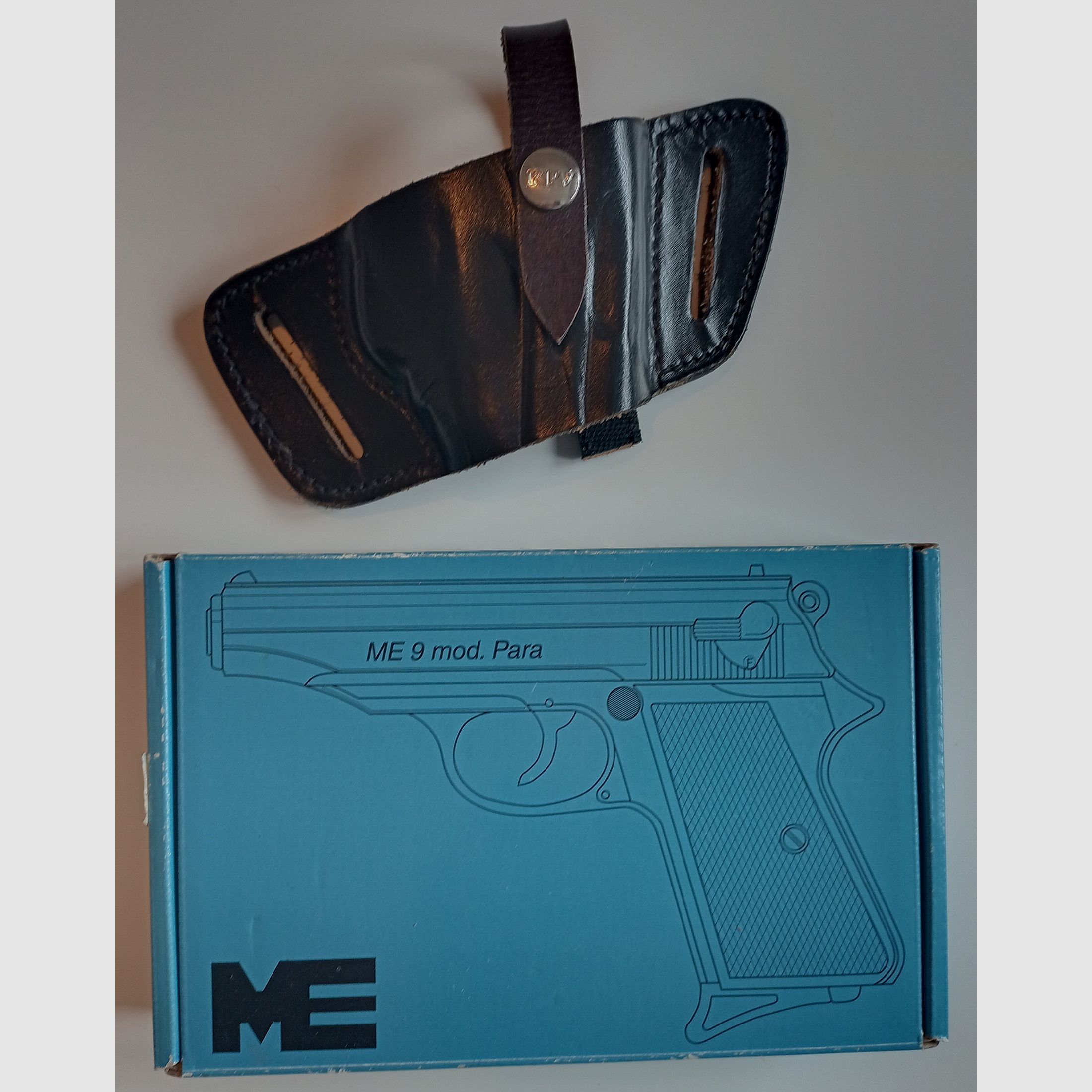 Pistolet d'alarme ME 9 modèle Para