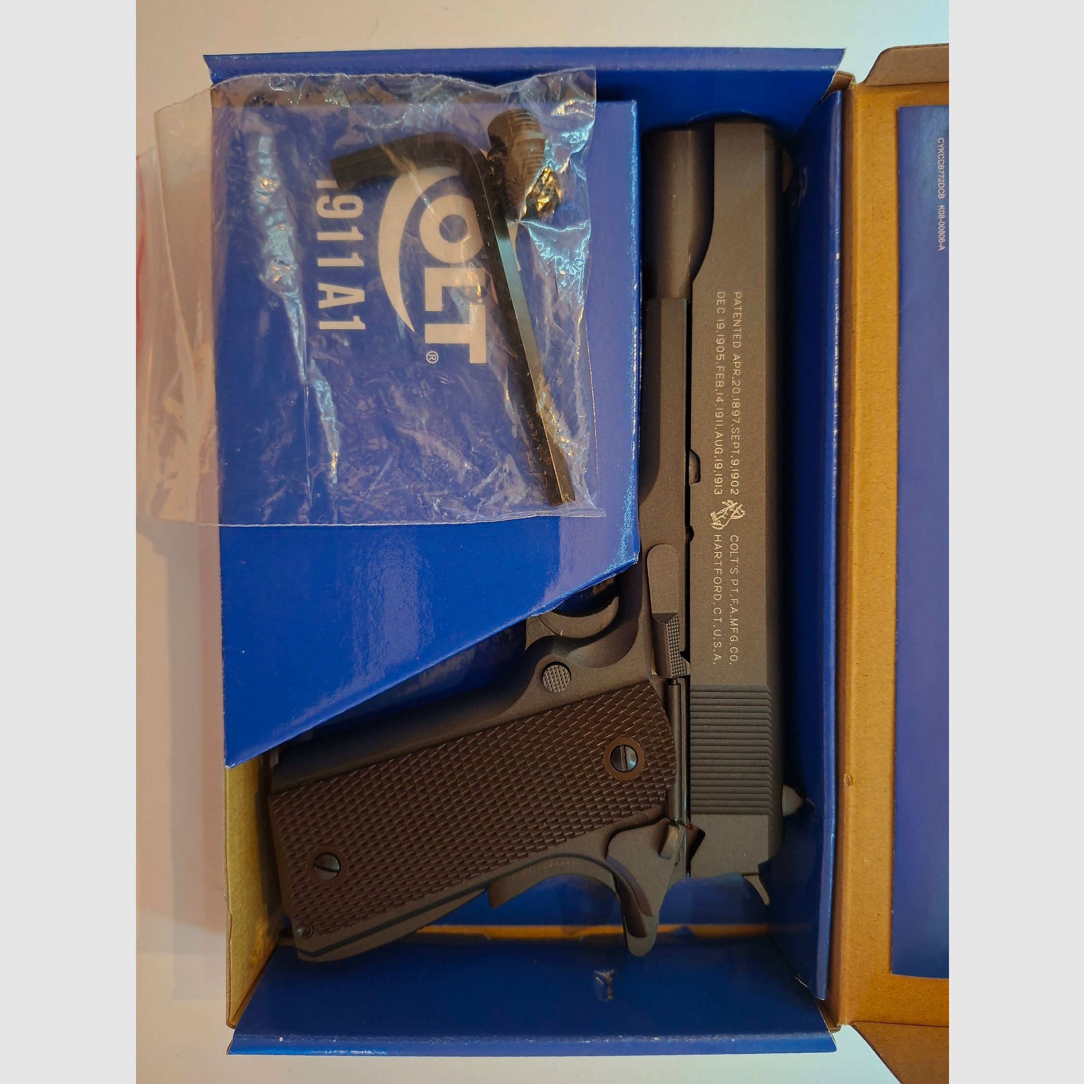KWC Colt 1911 CO2 Blowback Parkerized 6mm