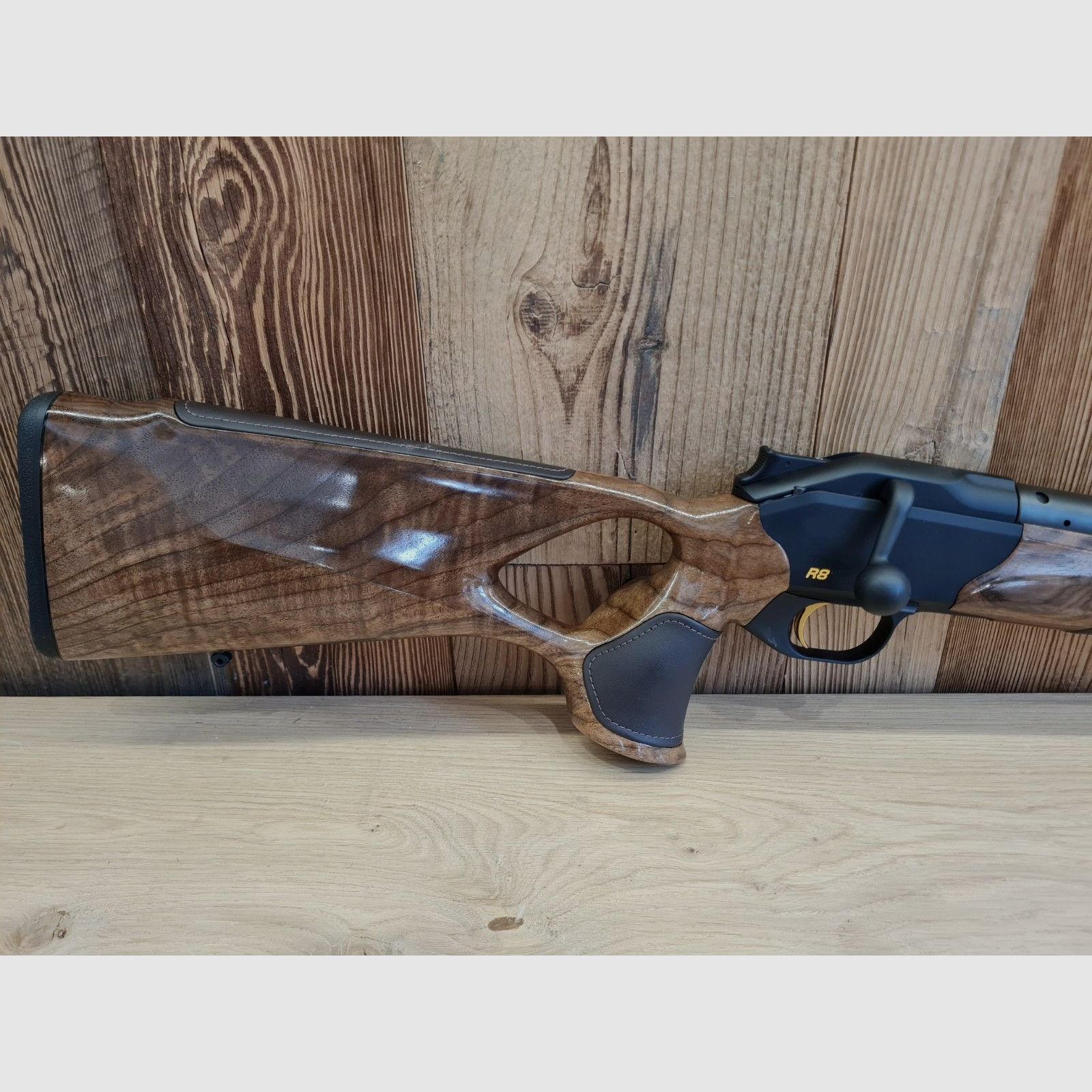 Blaser R8 Success Leather / Holzklasse 4 / verschiedene Lauflängen und Kaliber möglich! -- Jagdbar / Hof--