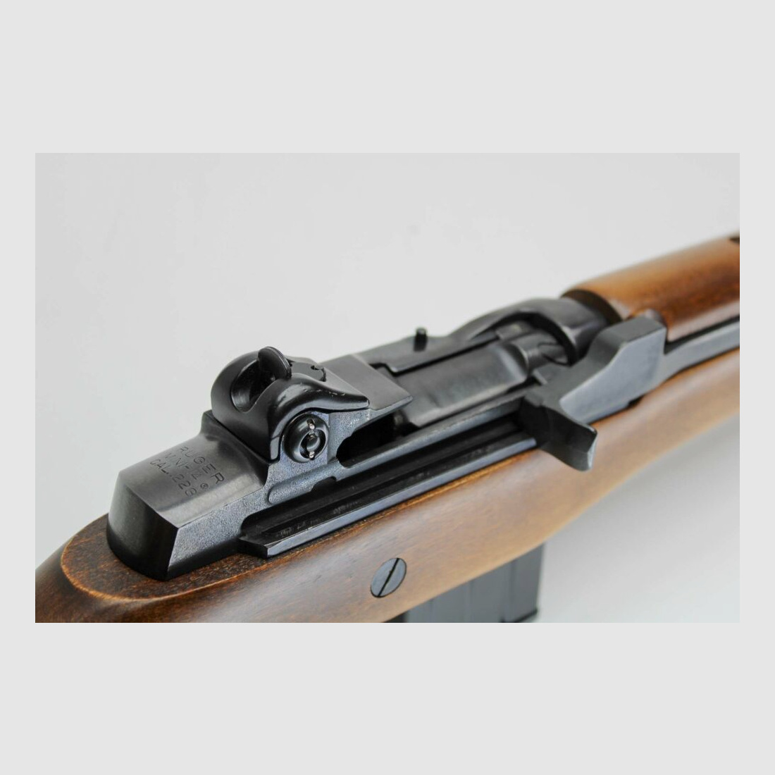 Fusil SL Ruger Mini 14 cal. .223 Rem chargeur de 10 coups .223Rem