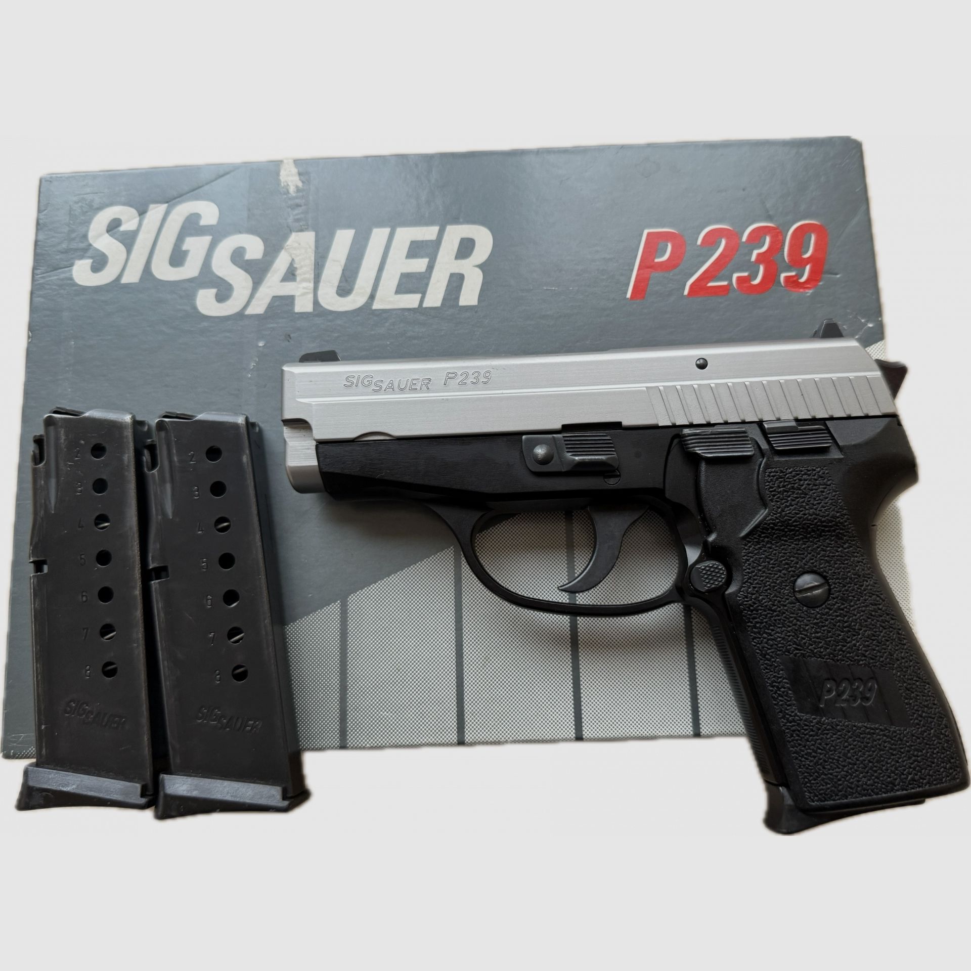 Pistole Sig Sauer P 239 im Kaliber 9mm Luger Duotone