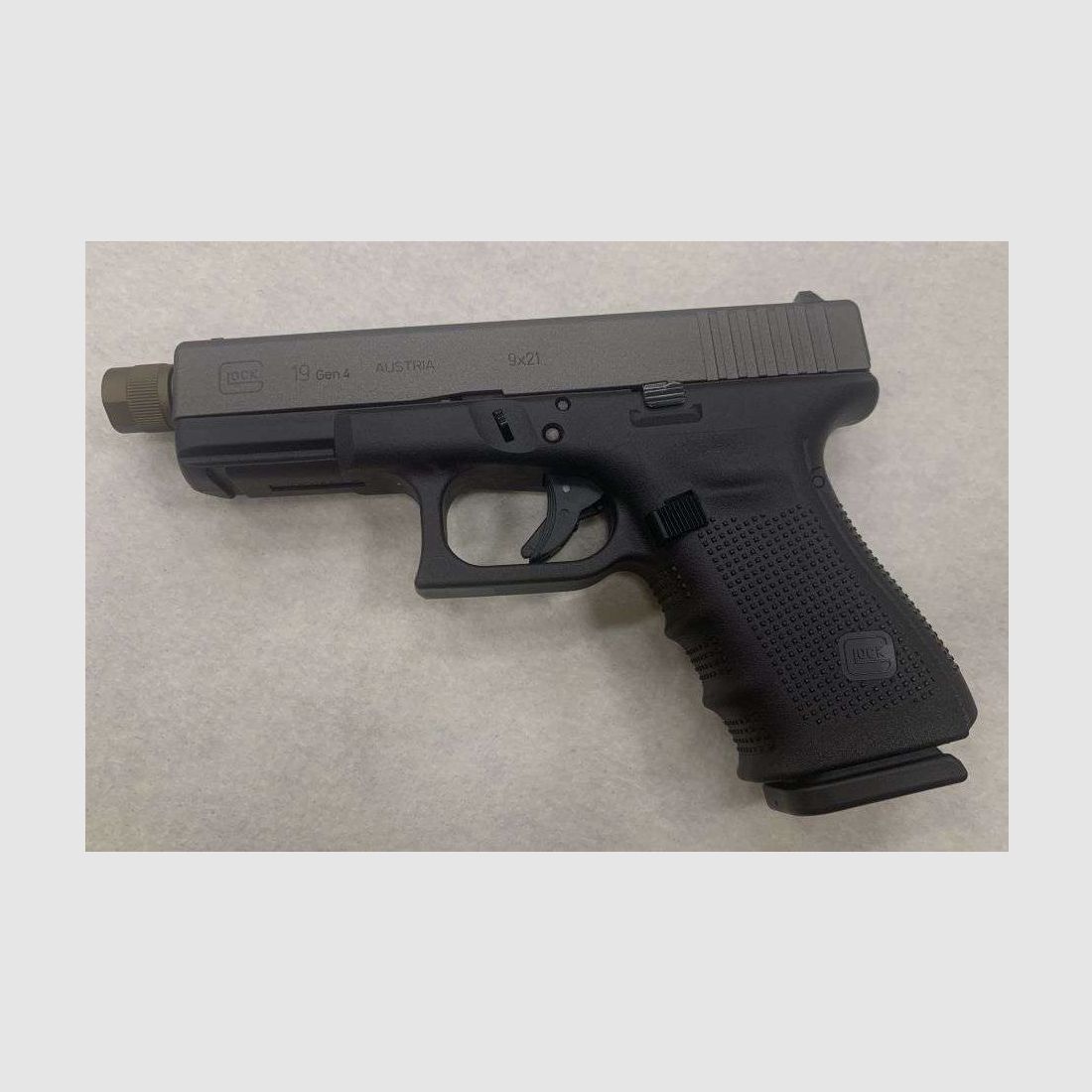 Glock 19 Gen4 FTO MOS Cerakote Duo Custom Kal.9×21, afbeelding 1 van 5