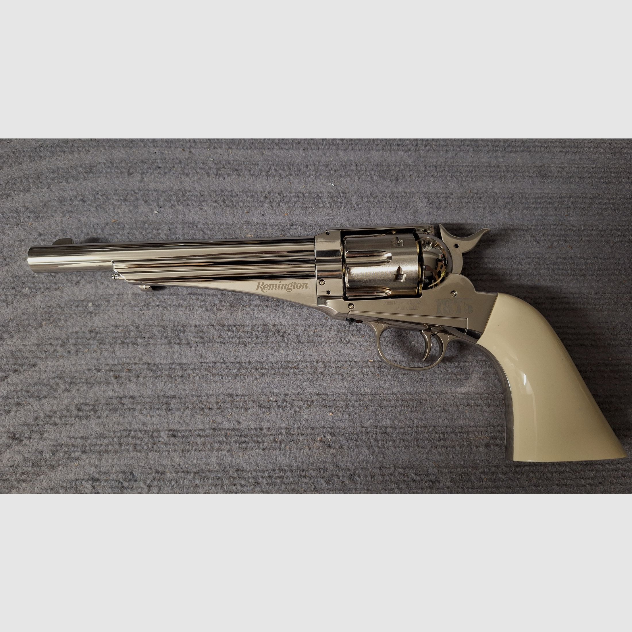 Revolver Co2 Remington 1875 in metallo pieno nichel / ottica avorio 4,5 mm diabolo / pallini in acciaio