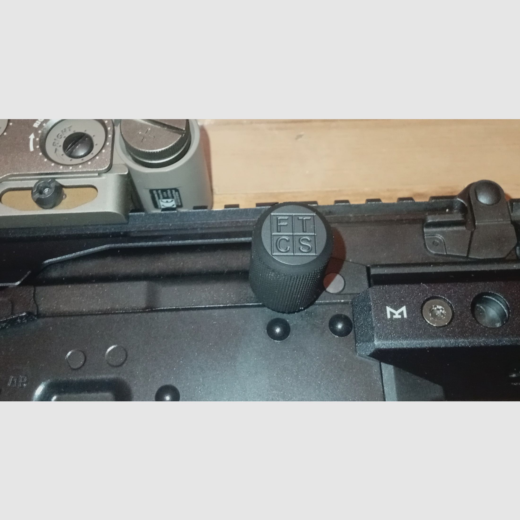 Tokyo Marui AKX / 2x magazine / Reptilia pistol grip / charging handle