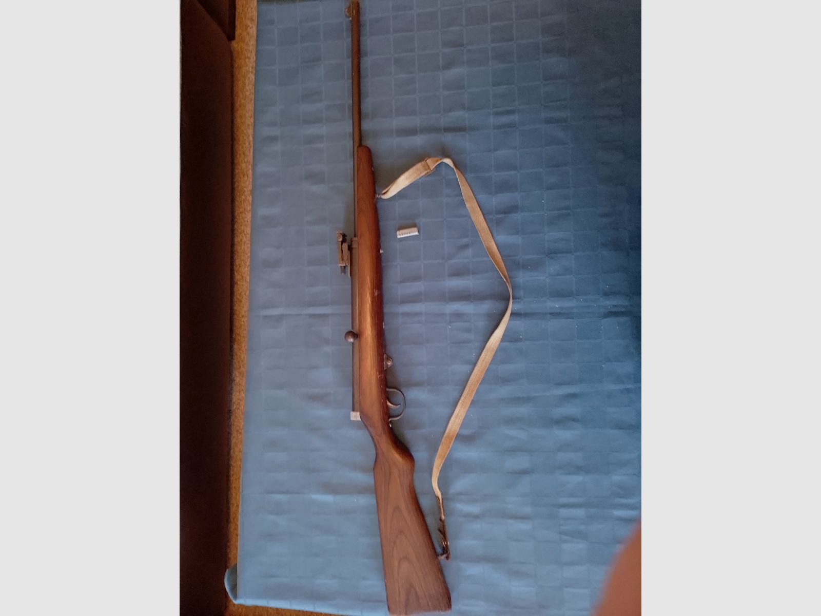 Luftgewehre 1x Haenel Sport Model 49a Cal. 4,4 und 1x  Umarex Podium CO2 Rifle Cal. 4,5