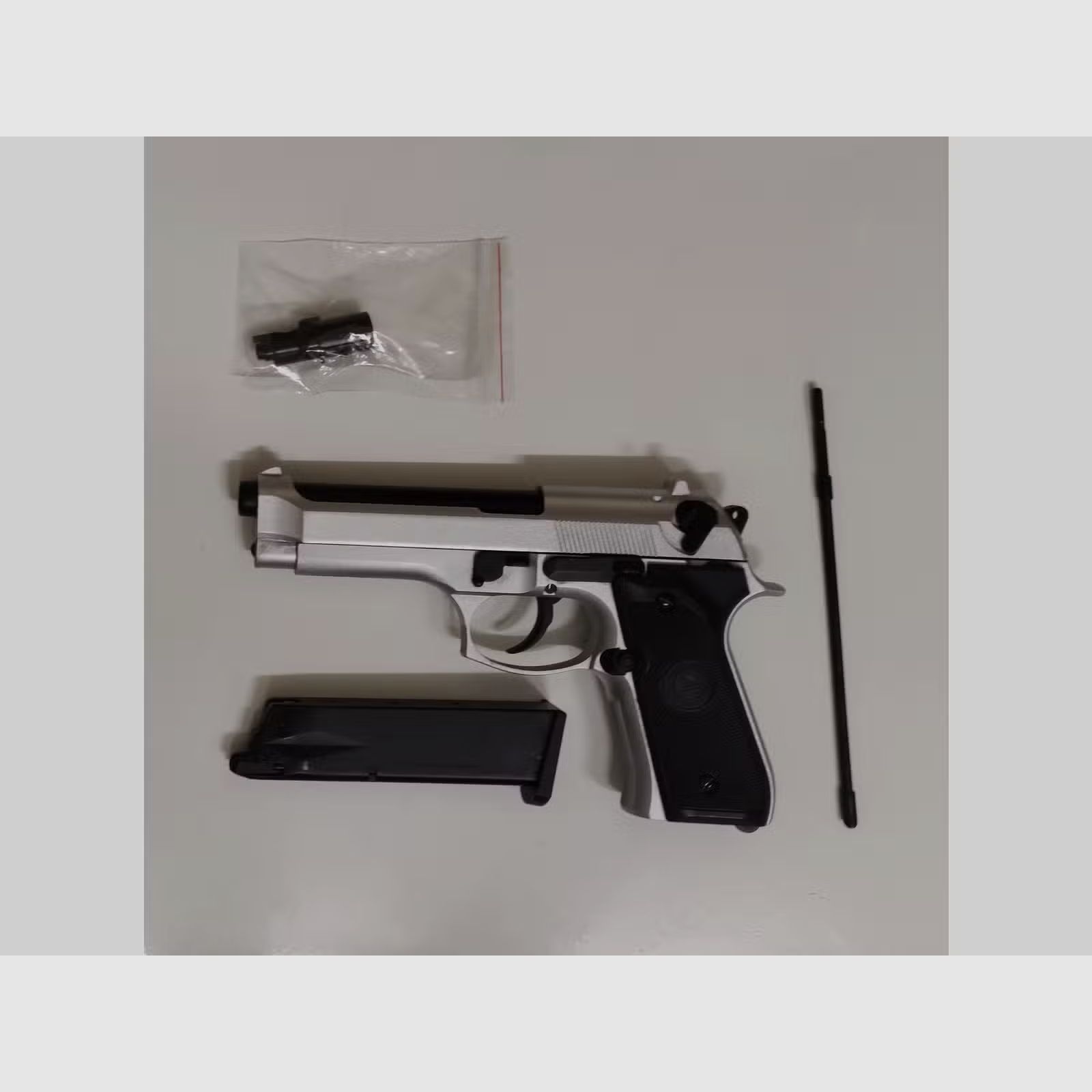 Podwójny dzwon M92 w pełnym metalu z systemem blowback|Gaz|6 mm