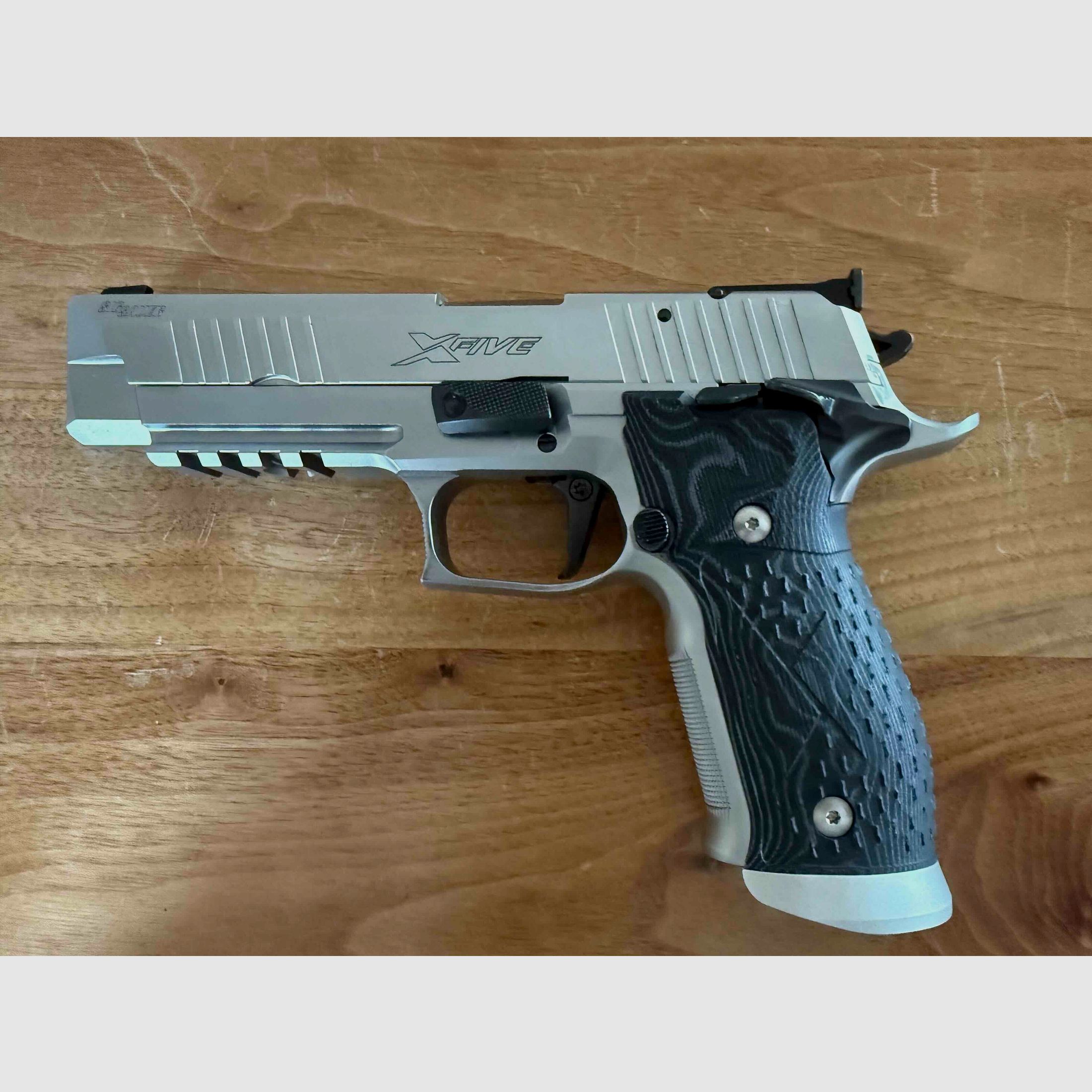 Sig Sauer X-Five Supermatch in .40 S&W mit 9 mm X-Short Wechselsystem