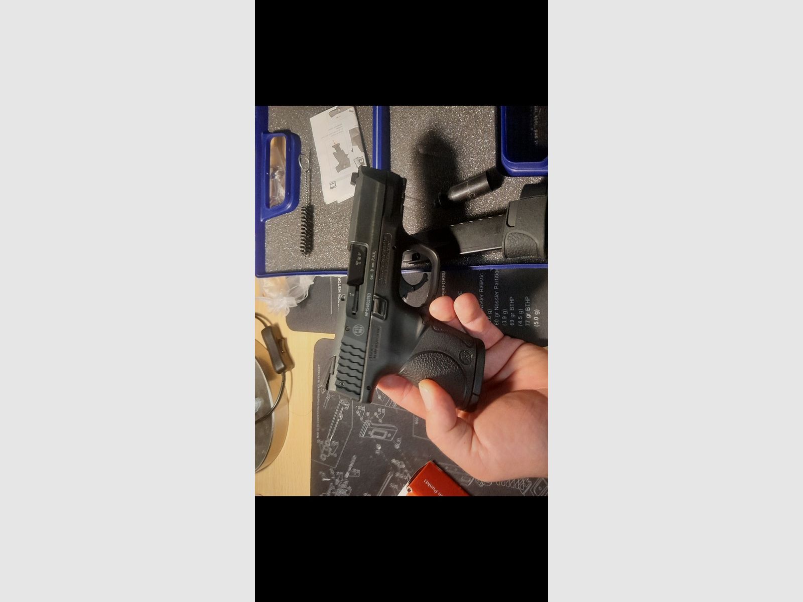 Smith and wesson Mp9C 9mm pak