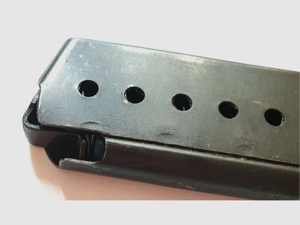 Fábrica de armas Carl Walther Walther P38 Cargador, Segunda Guerra Mundial, con sellos de Wehrmacht, usado