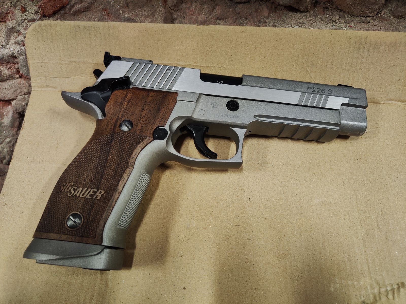 Sig Sauer P226 X-Five acciaio 4,5mm BB CO2 legno vero