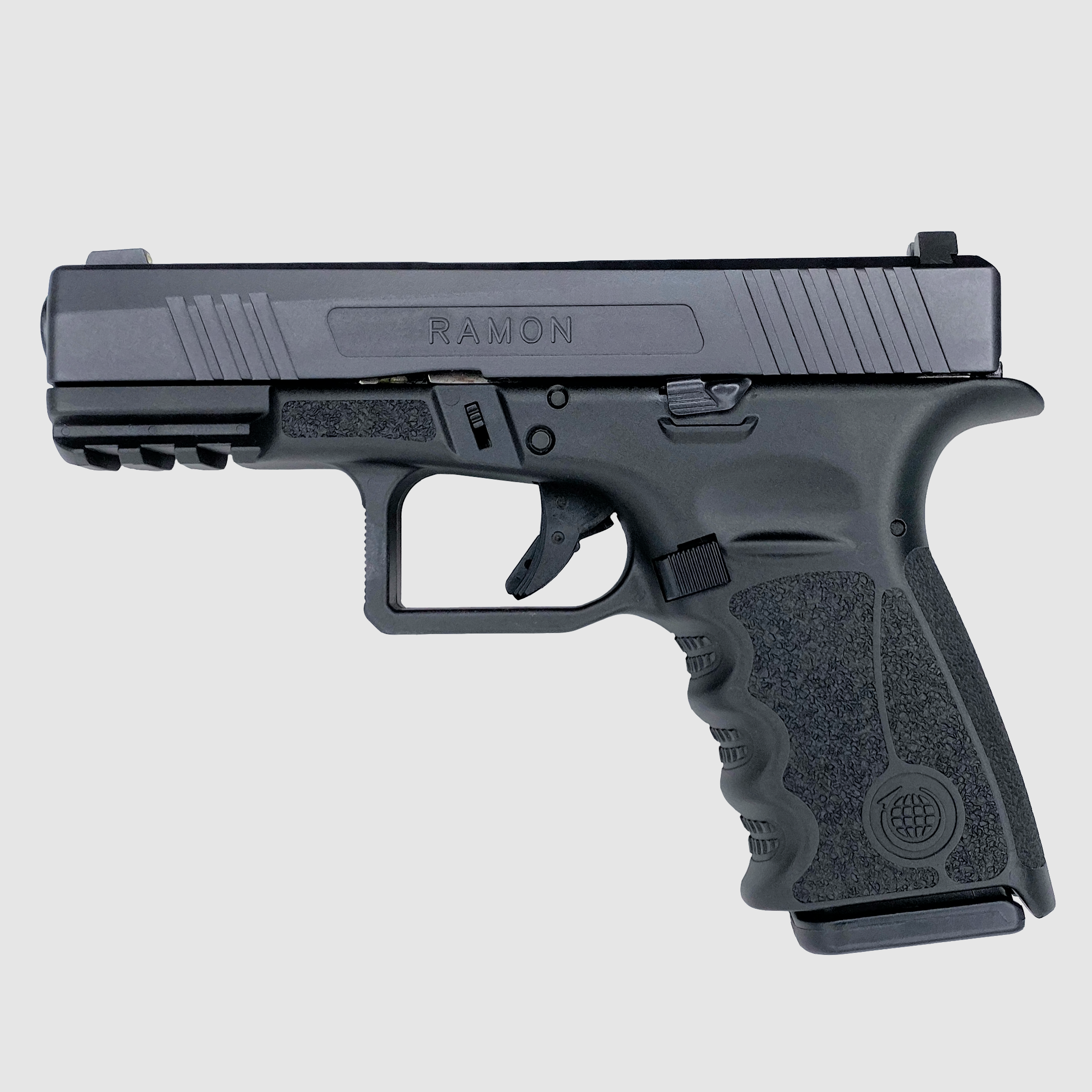 Pistola semiautomática RAMON-B/T/M cal. 9x19 mm, cañón de 4"