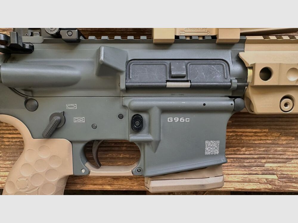 Oberland Arms G96c con OA Sharp 1-8x24 approvato sportivamente .223Rem