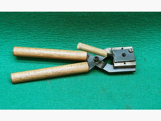 D. Sturm Gießkokille mit Griffzange .38, gebraucht