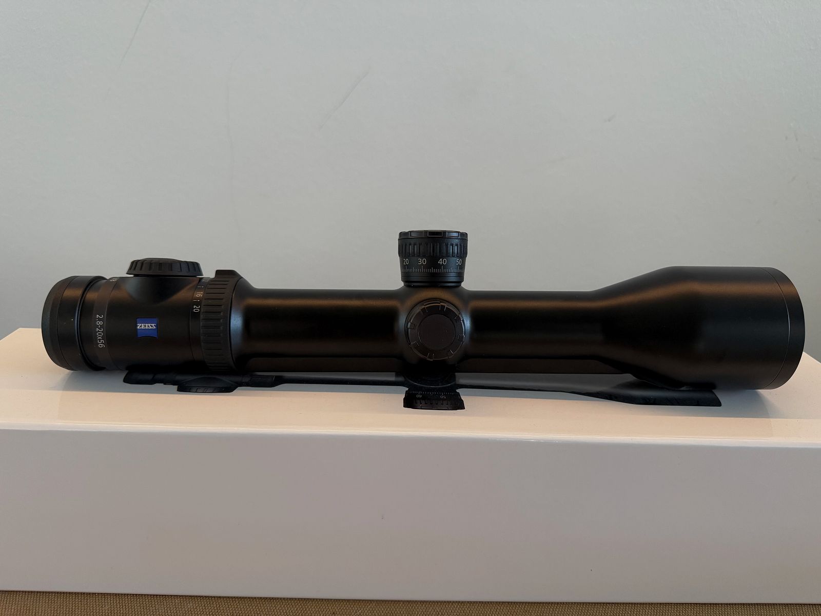 ZEISS Victory V8 2,8 – 20 × 56 | ASV | Parallaxe | Schiene | Absehen 60 | NEUWERTIG