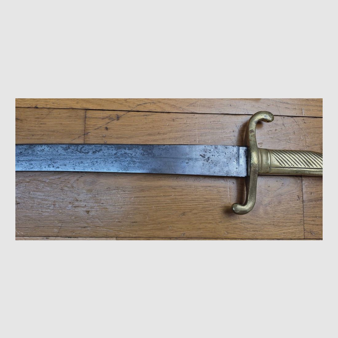 Prächtiges und seltenes preußisches Artillerie-Schwert, genannt Seitengewehr 1864 – Waffen der Kriege von 1870/71 und 1914-1918 – Herstellung Weyersberg in Solingen – Preußische Waffe von 1889 – 51. Artillerie von Straßburg! – Seltene monomatrikulierte Waffe und Scheide – TBE/TBE+, Bild 4 von 16