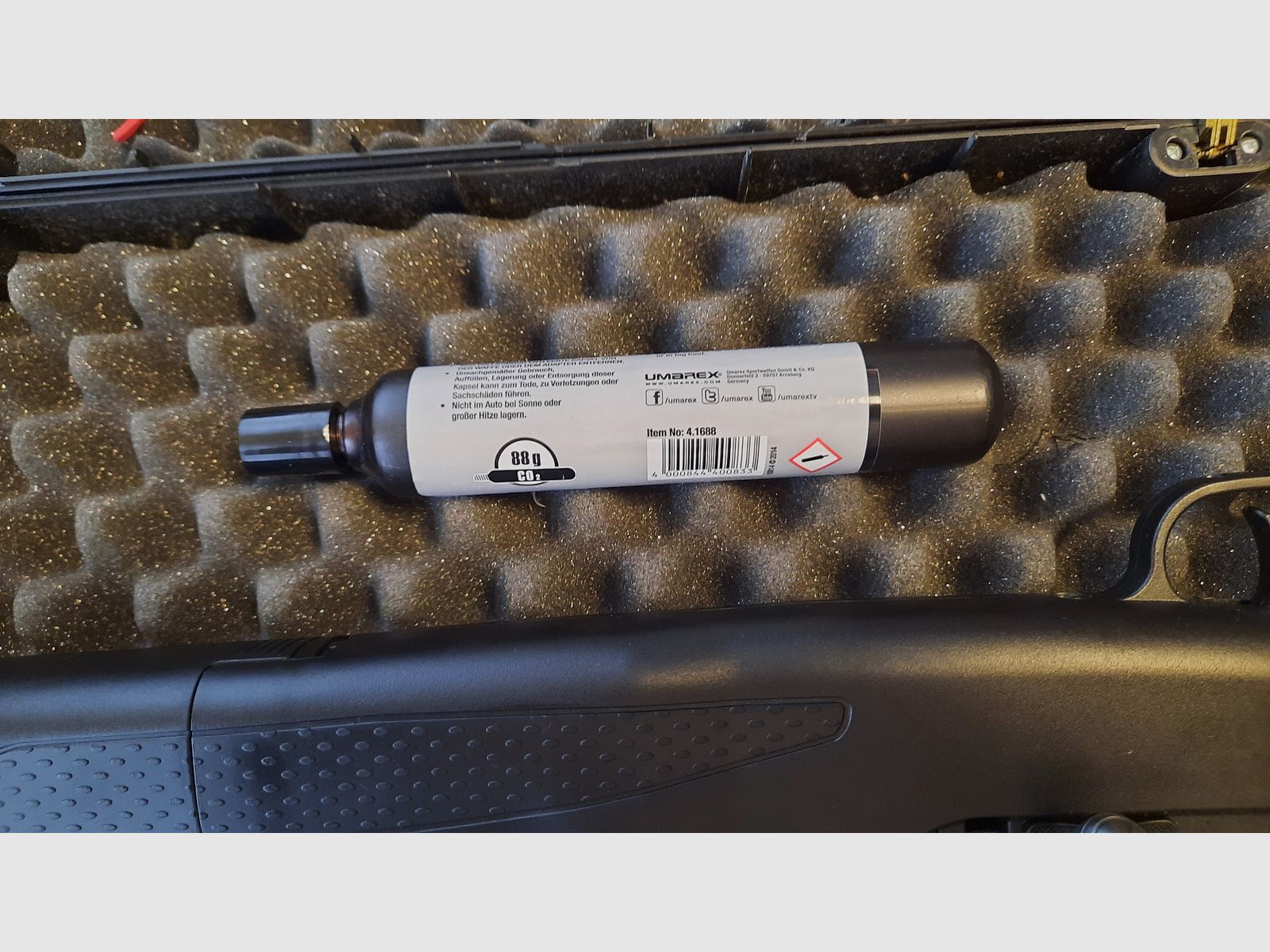 Hämmerli UMAREX 850 AIR MAGNUM - 4,5 mm Diabolo (P18) + Zielfernrohr + Koffer inklusive 2 Zahlenschlösser