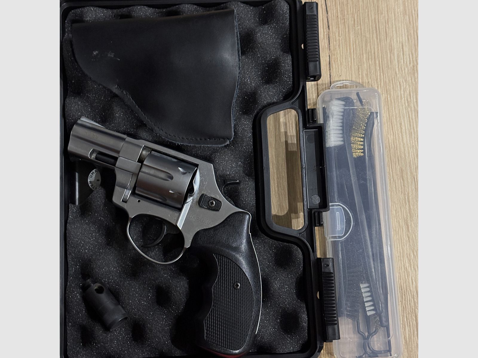 Revolver à blanc Röhm RG 89 en ensemble complet ! 123 coups )mm / 17x poivre 9mm / 7x Flash Defence 9mm / étui