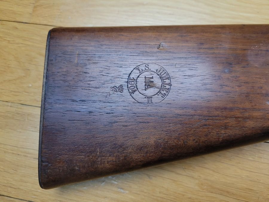 Rarissima e magnifica carabina da cavalleria Berthier 1890 » 2° tipo » – in tre colpi e calibro originale 8×51 – quasi tutte scomparse a causa della conversione allo standard 1916 e successivi – configurazione 100% originale – completamente monomatricolata fino al bastone di pulizia – stato museale!, immagine 3 di 30