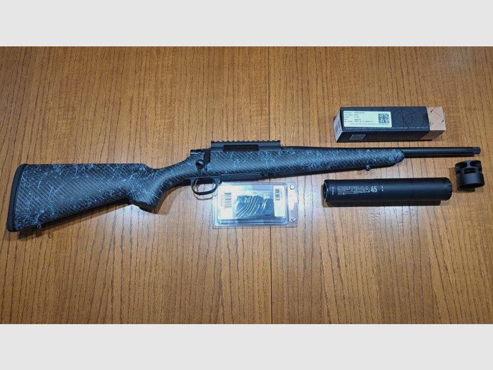 HOWA Repetierbüchse HOWA 1500 Superlite mit Carbonschaft , Schalldämpfer A TEC 45 mit Bremse, Ersatzmagazin