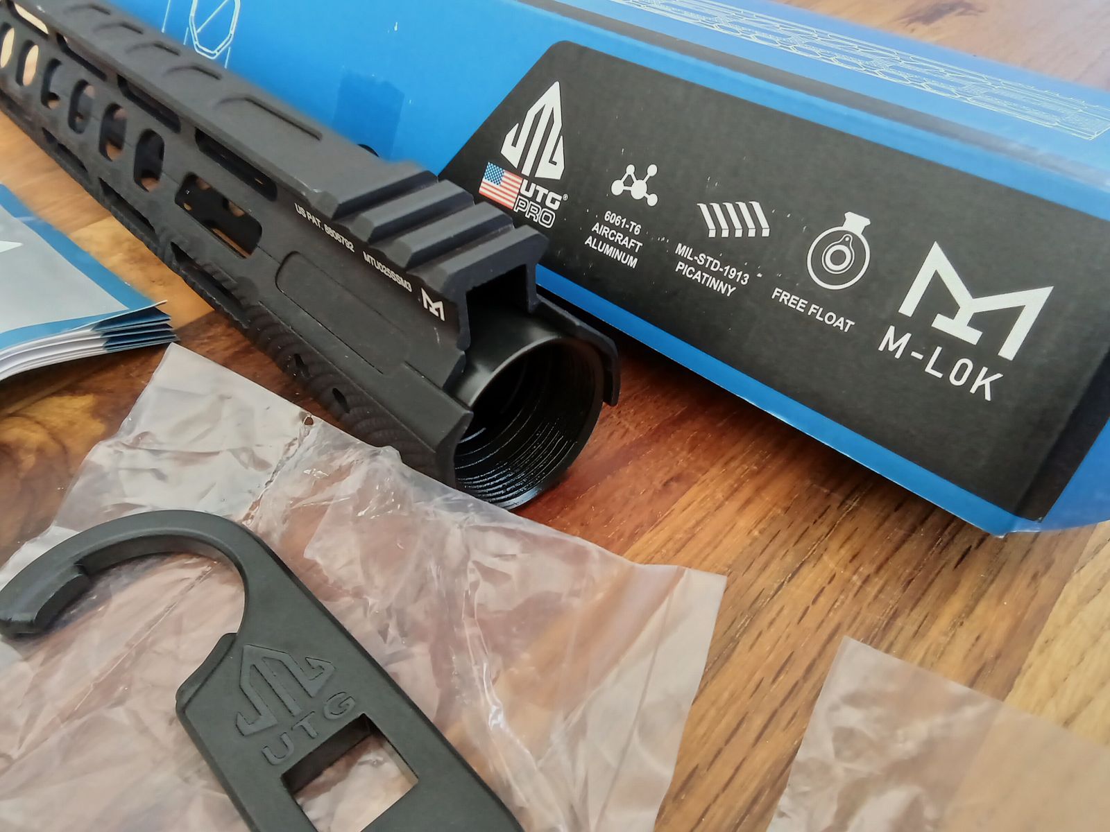 UTG Pro 10" Free Float AR15 Handguard Handschutz, Neu
