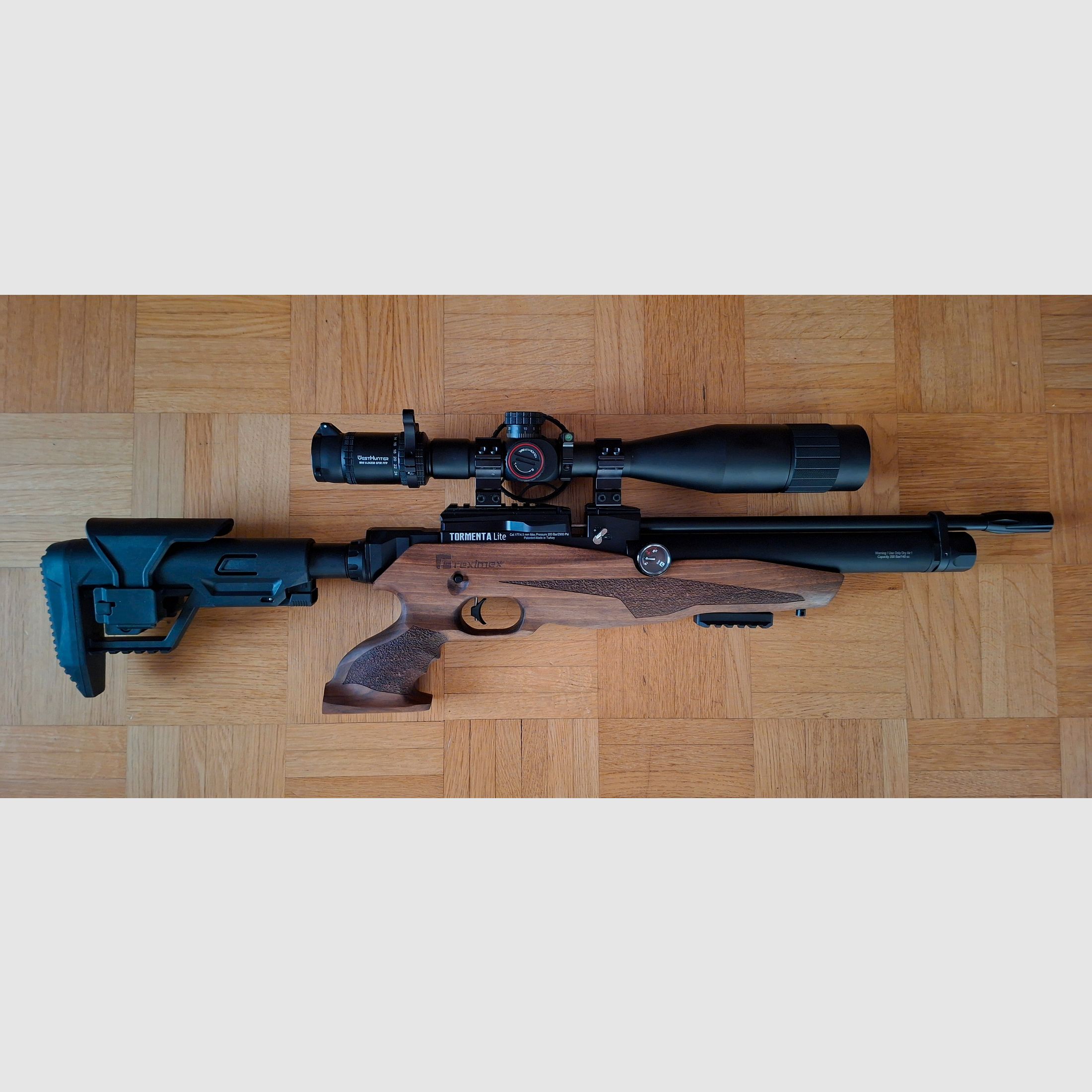 Reximex Tormenta W Lite PCP air rifle 4.5 mm (P18)