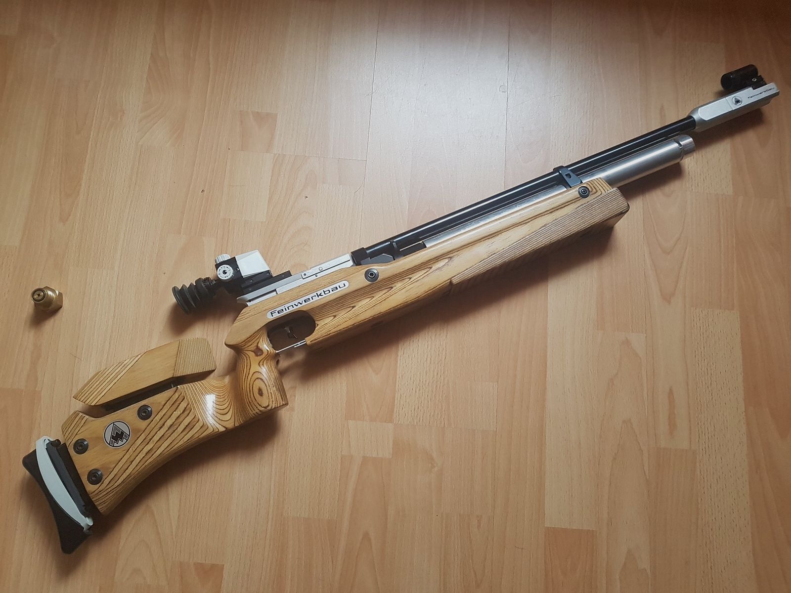 Compressed air match rifle FWB P70, with wedge and iris aperture for bench rest shooting!