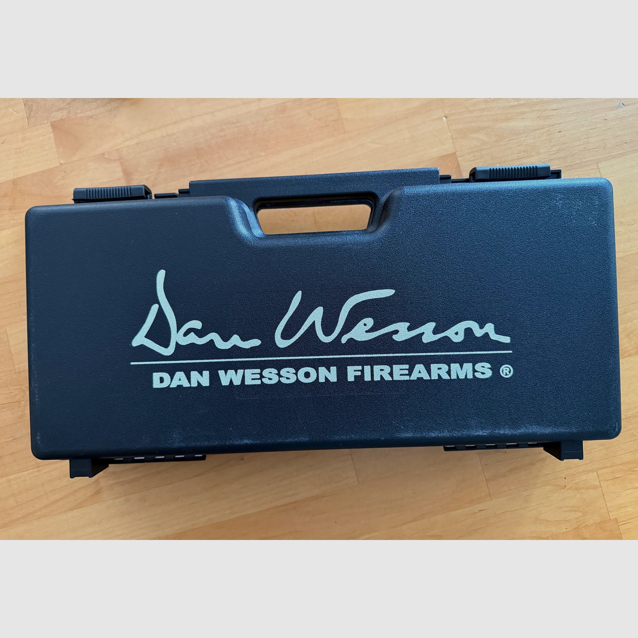 Dan Wesson 715 Diabolo *Seltenheit - durchgehender Lauf*