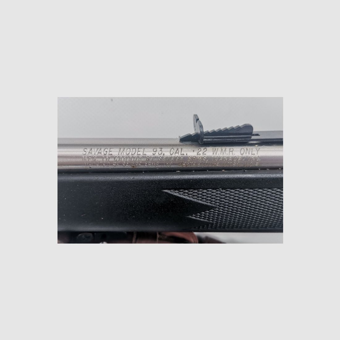Savage 93 Allwetter Schonzeitbüchse .22 Mag, .22 WMR mit Zielfernrohr