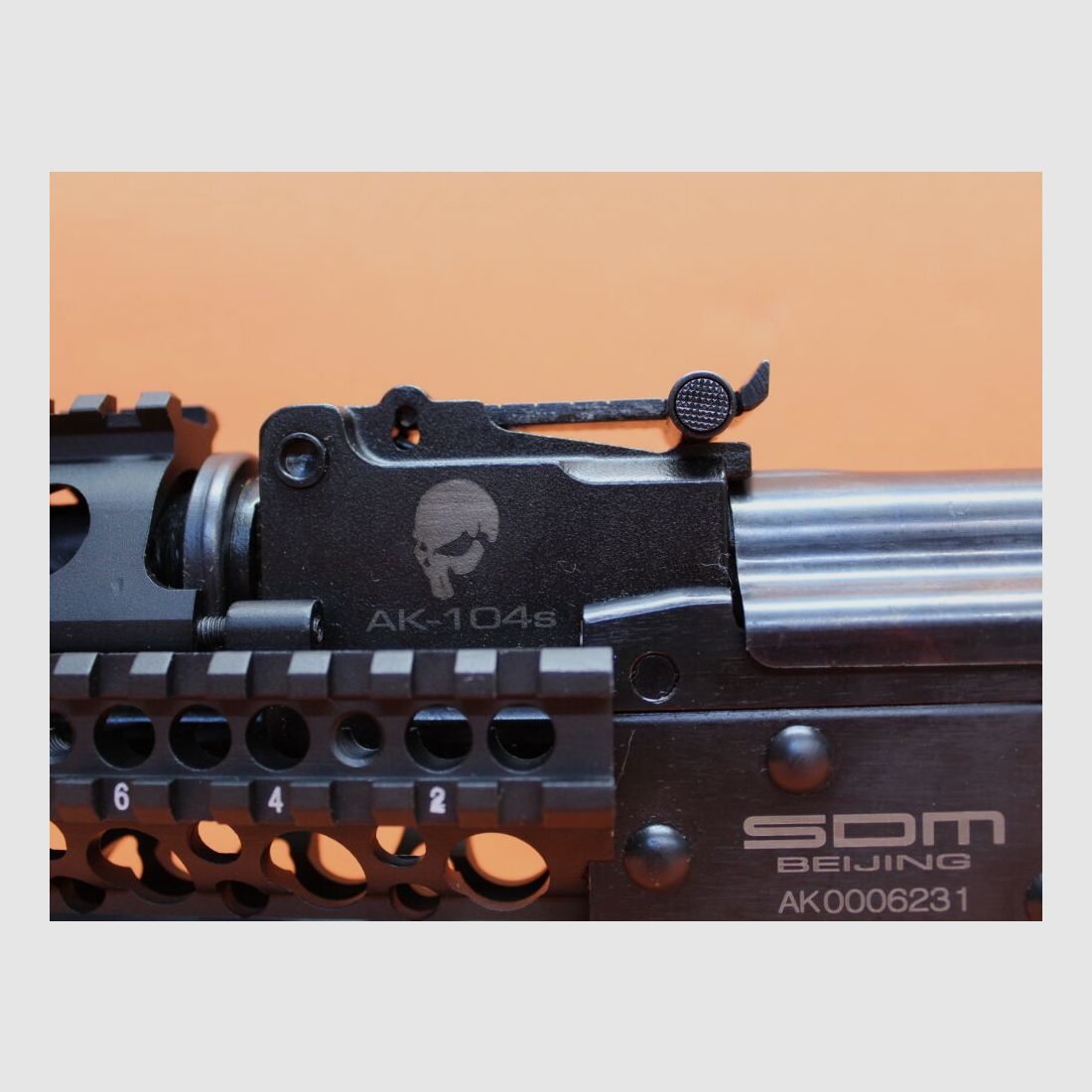 SDM Beijing Ha.Büchse 7,62x39 SDM AK-104s 12,5"/ 322mm Lauf/ 14mm Montageschiene/ Alu 4-Rail-System (AKM/AK47)