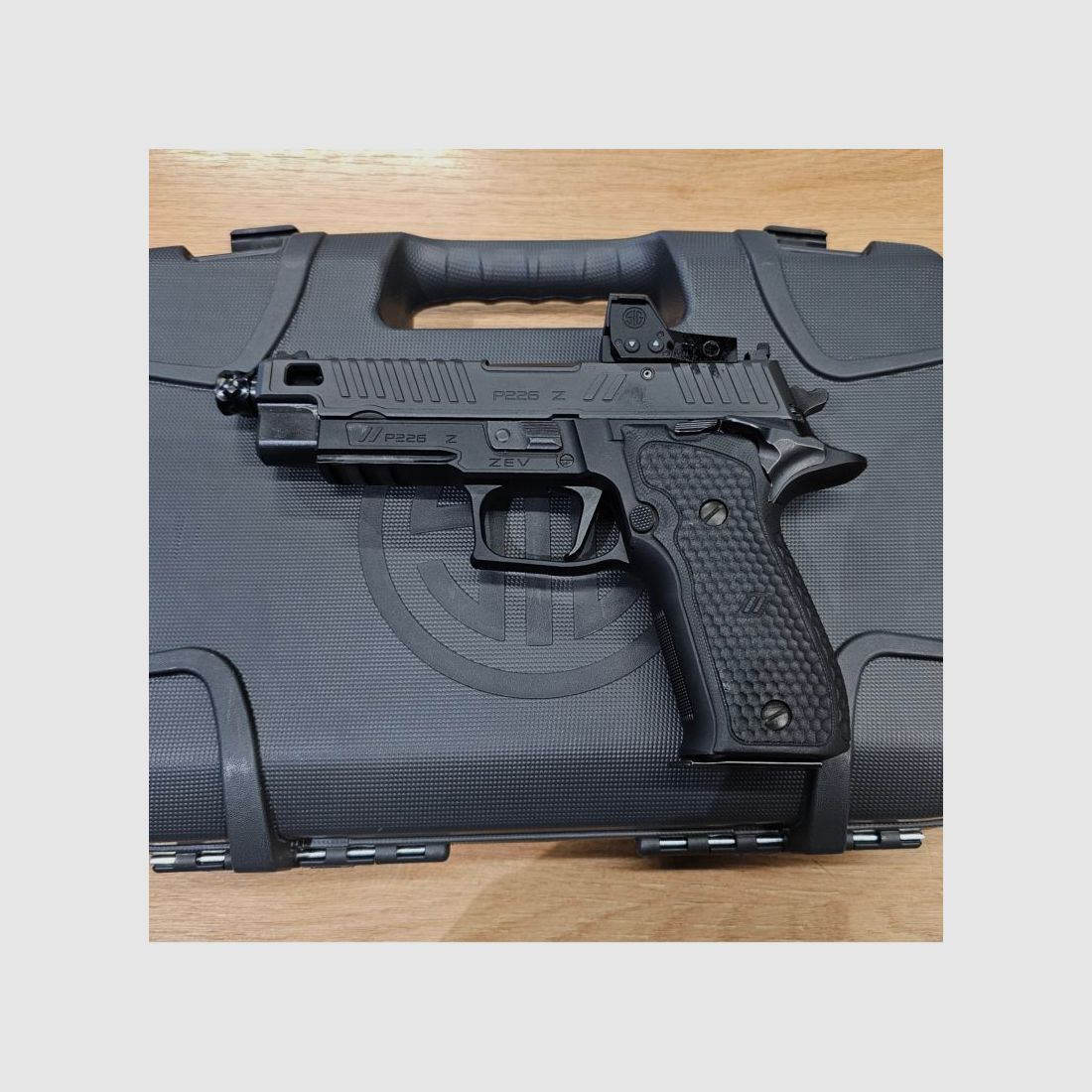 Sig Sauer Pistole P226 ZEV SAO RXP 9x19 | Gebrauchtwaffe, Bild 2 von 4